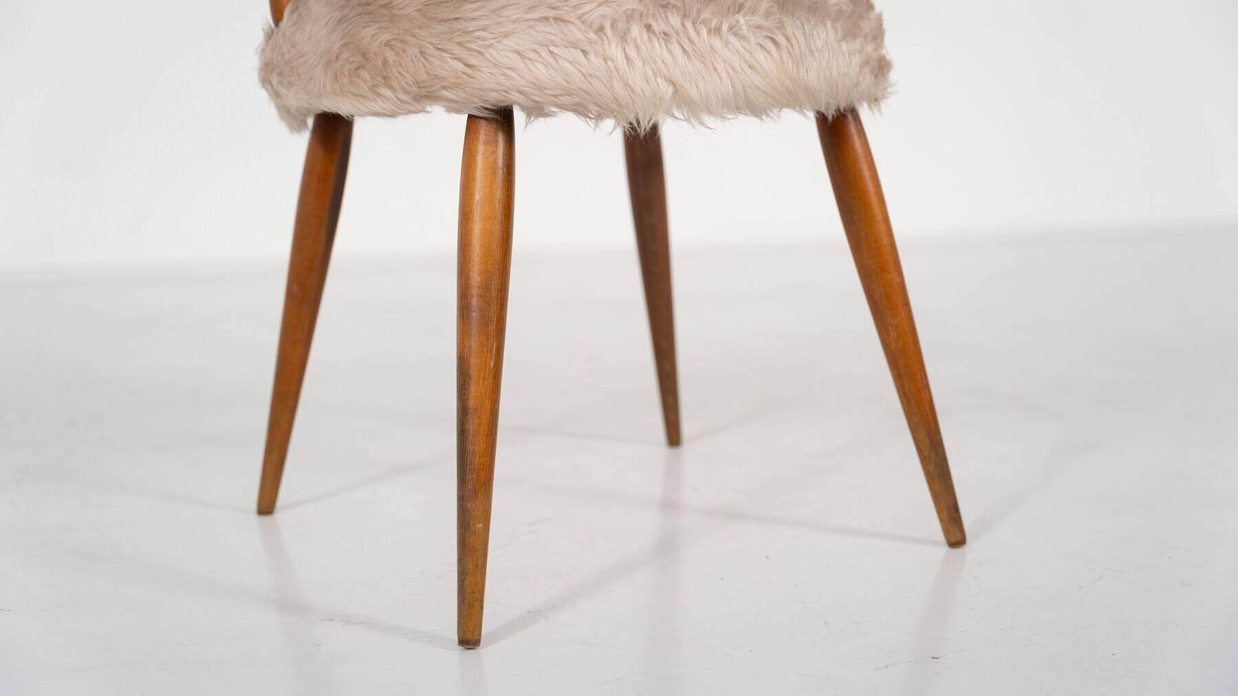 Paire de chaises cocktail scandinaves du milieu du siècle - années 1950