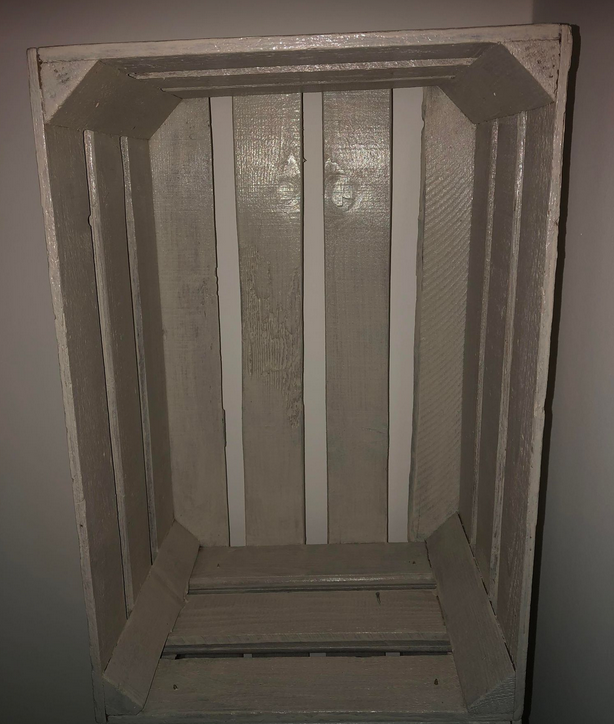 Shelf box in gray wood lazurée