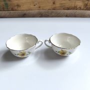 Set of 8 vintage cups with saucers Gien daisies.