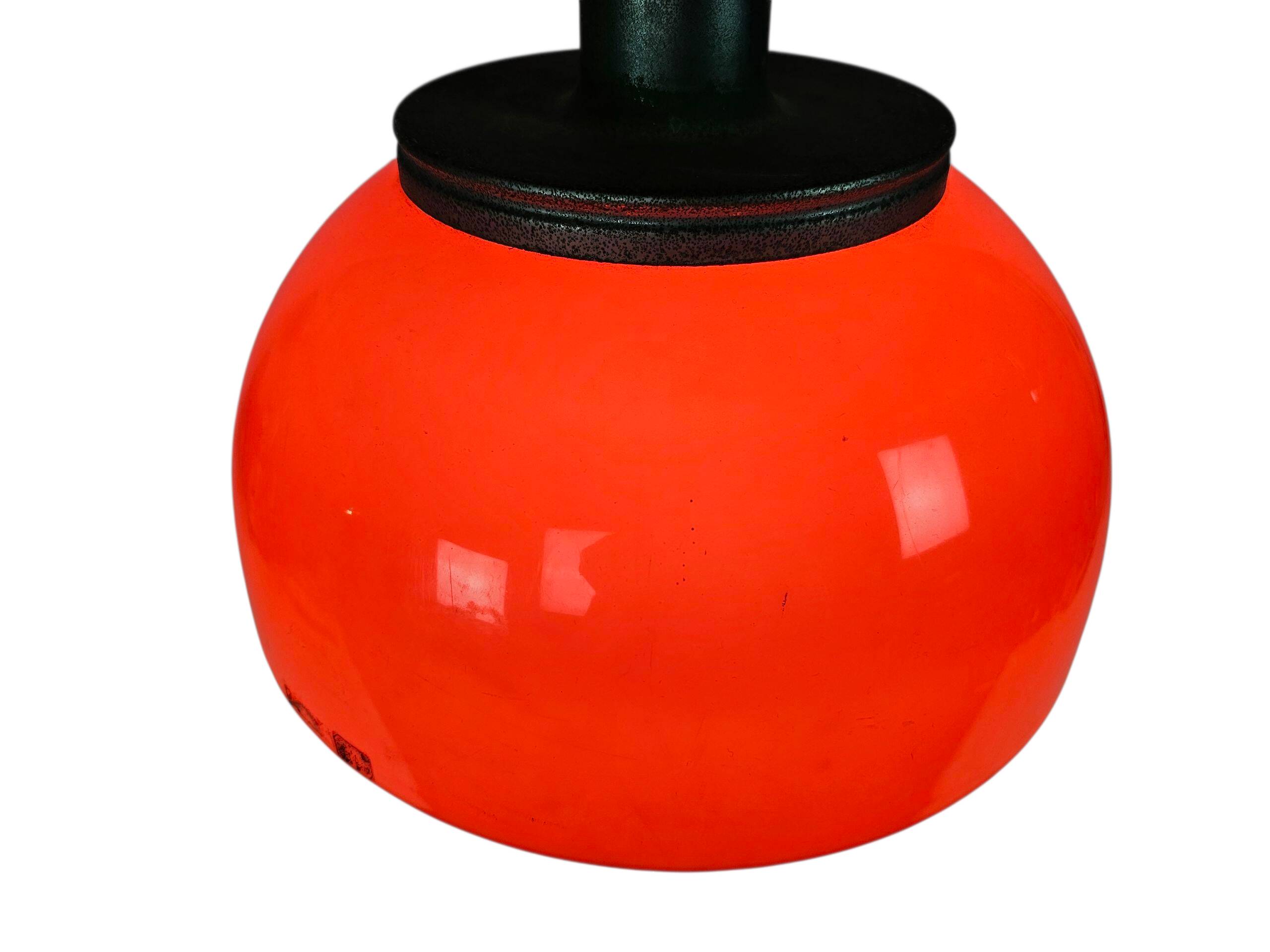 Harvey Guzzini - design Luigi Massoni - model Faro - plastic - Italy - 70's