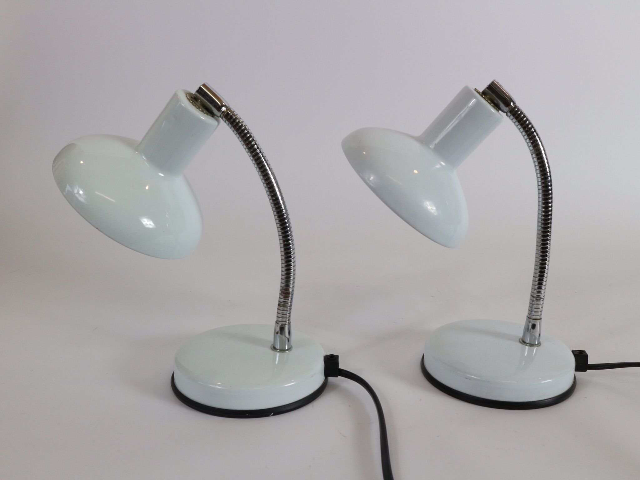 White couple table lamps Made in Italy by Veneta Lumi