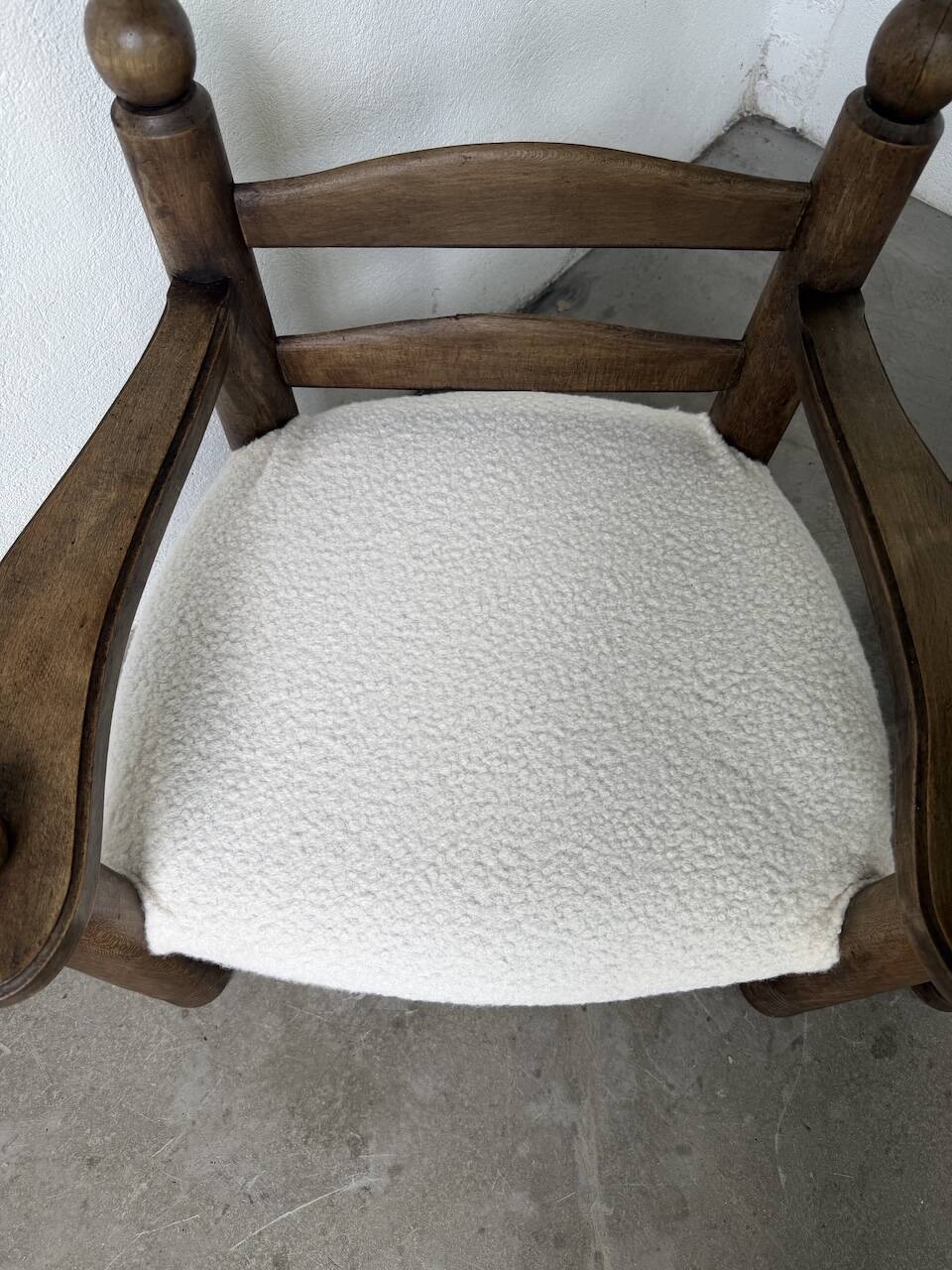 Pair of Dudouyt armchairs from the 1950s, oak.