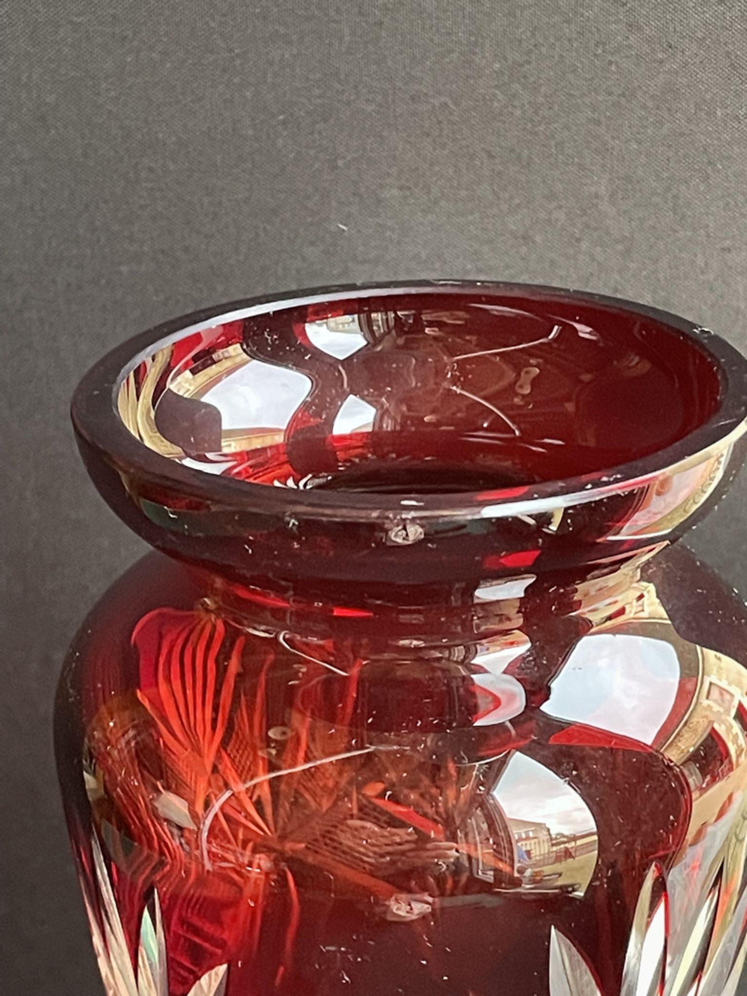 Vase balustre - cristal soufflé taillé