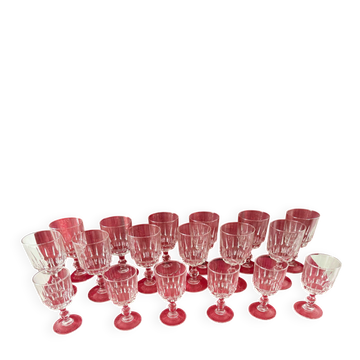 Superbe lot de 18 verres Cristal d’Arques – 12 verres à vin + 6 verr