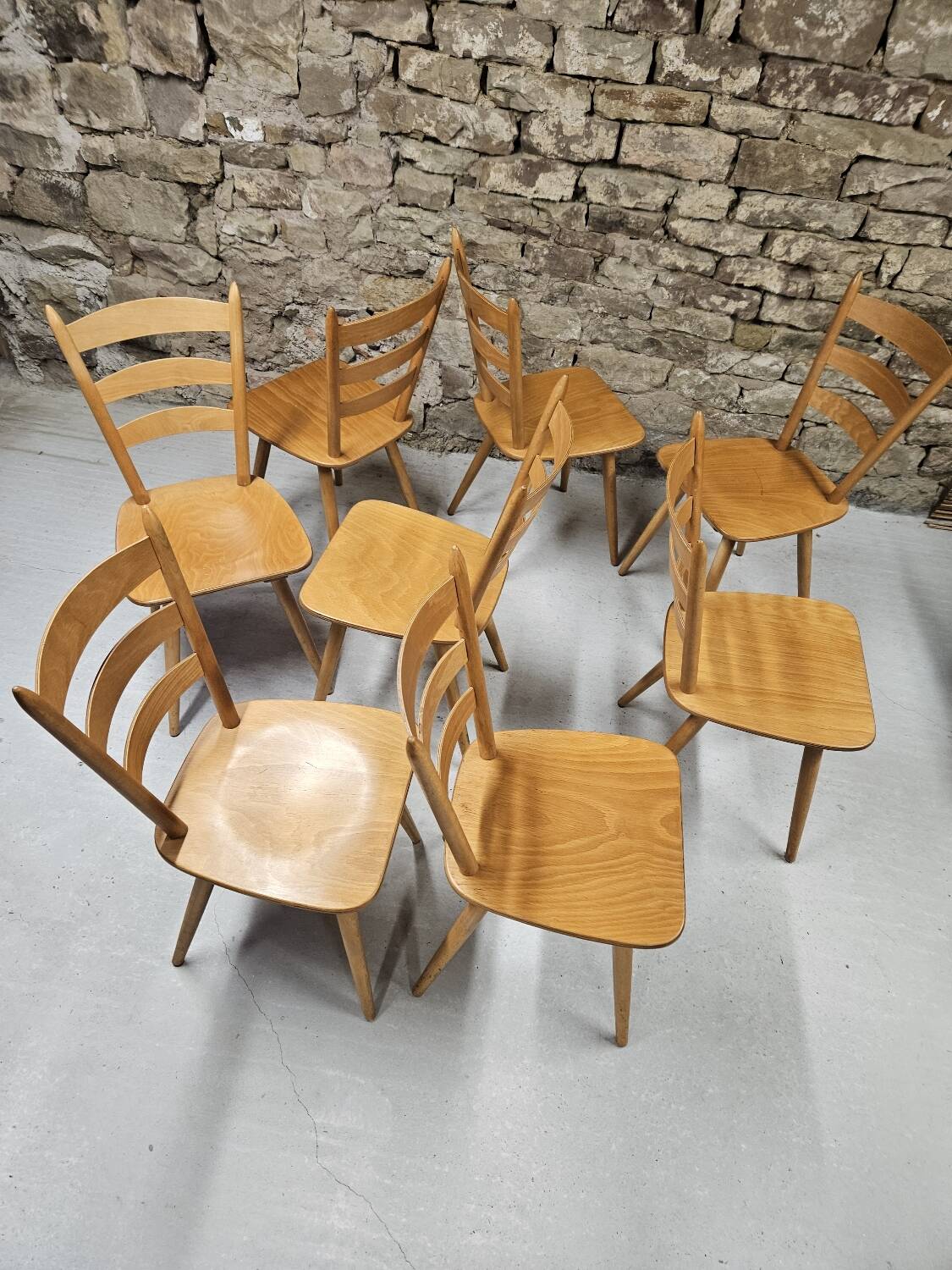 Lot of 8 country bistro chairs 1970