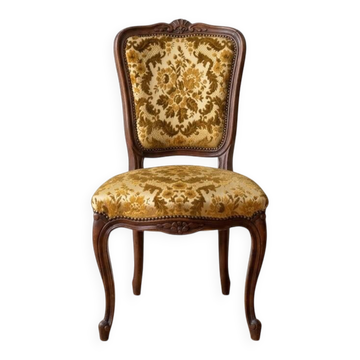 Antique Baroque-style armchair in wood and golden velvet