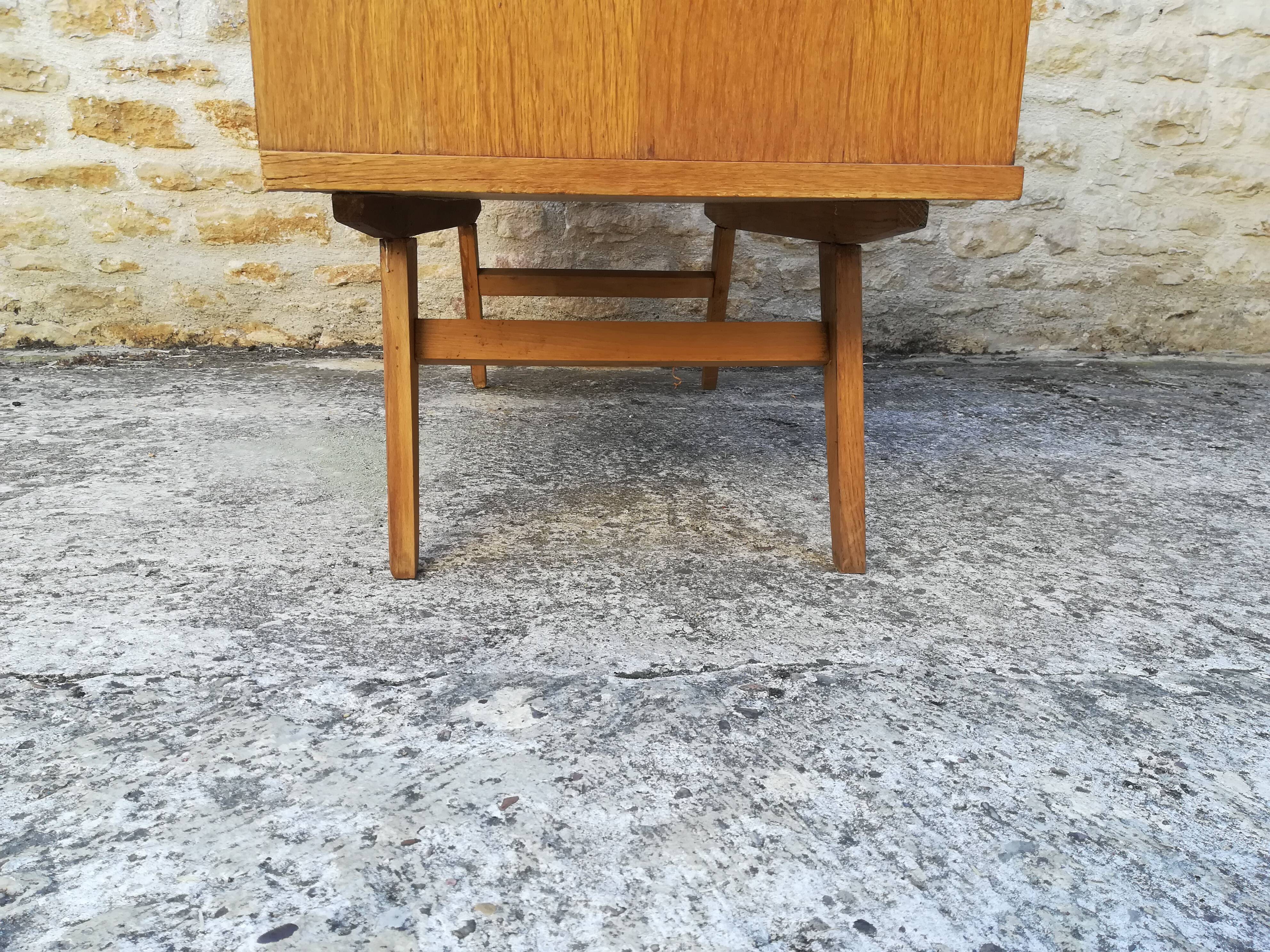 Six-drawer chest of drawers