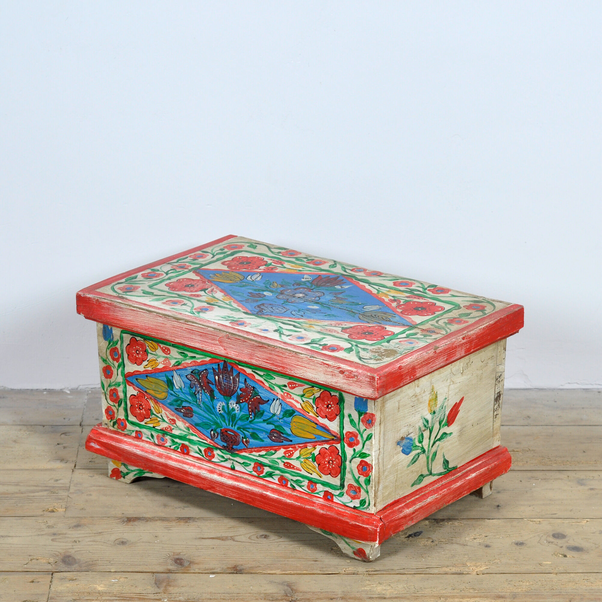 petit coffre d'art populaire, vers 1950