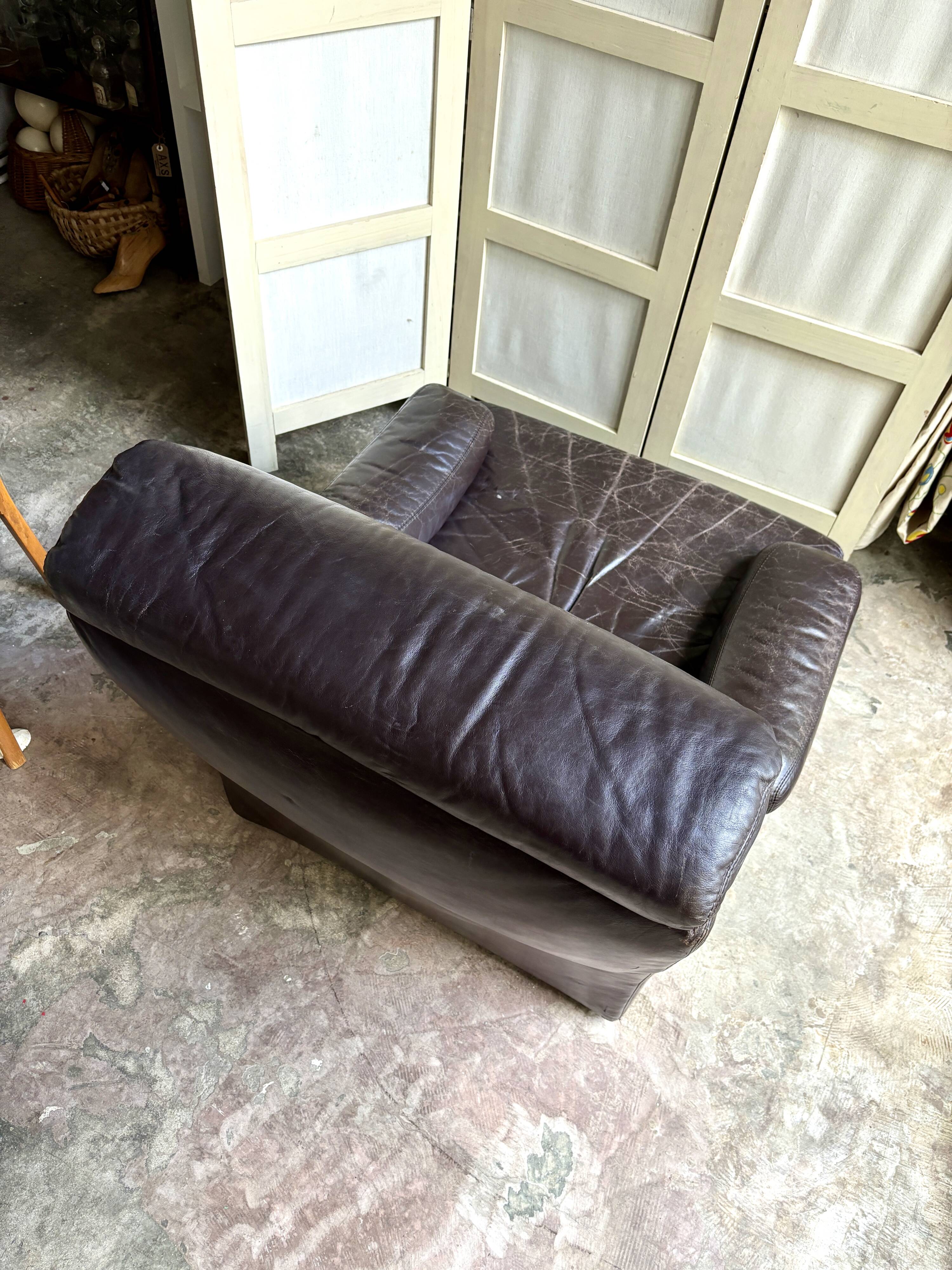 Fauteuil en cuir marron