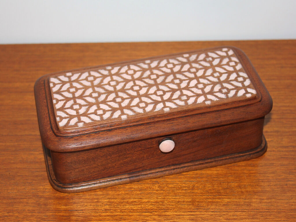 Wooden jewelry box
