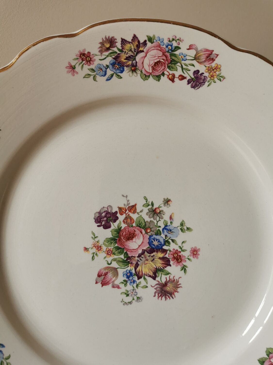 Vintage flat plates Digoin, Colbert