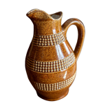 The sandstone pitcher "with pearls"