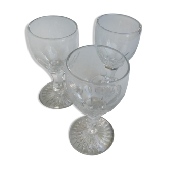 Lot de 3 verres Baccarat pied étoilé