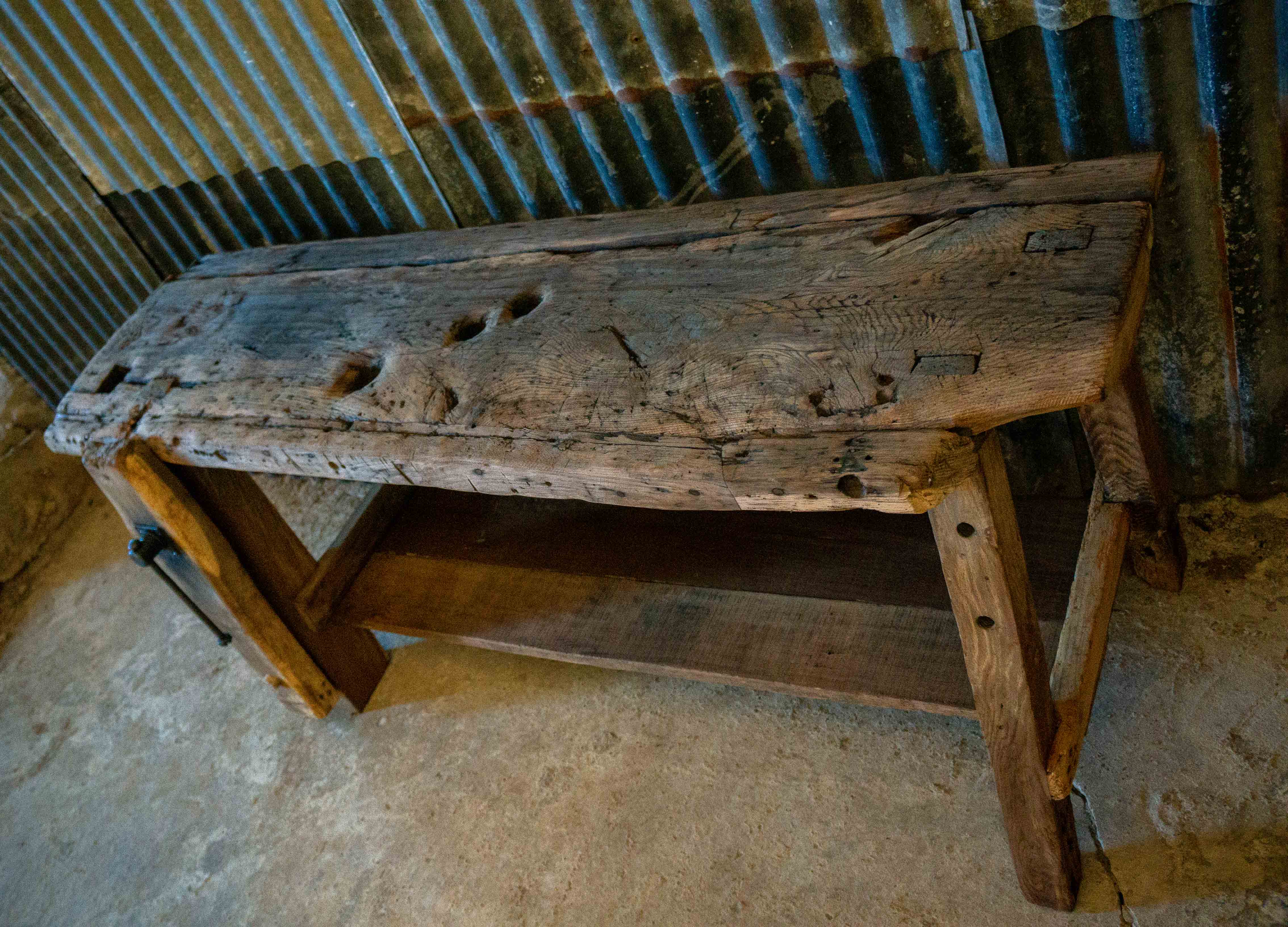 Etabli ancien restauré