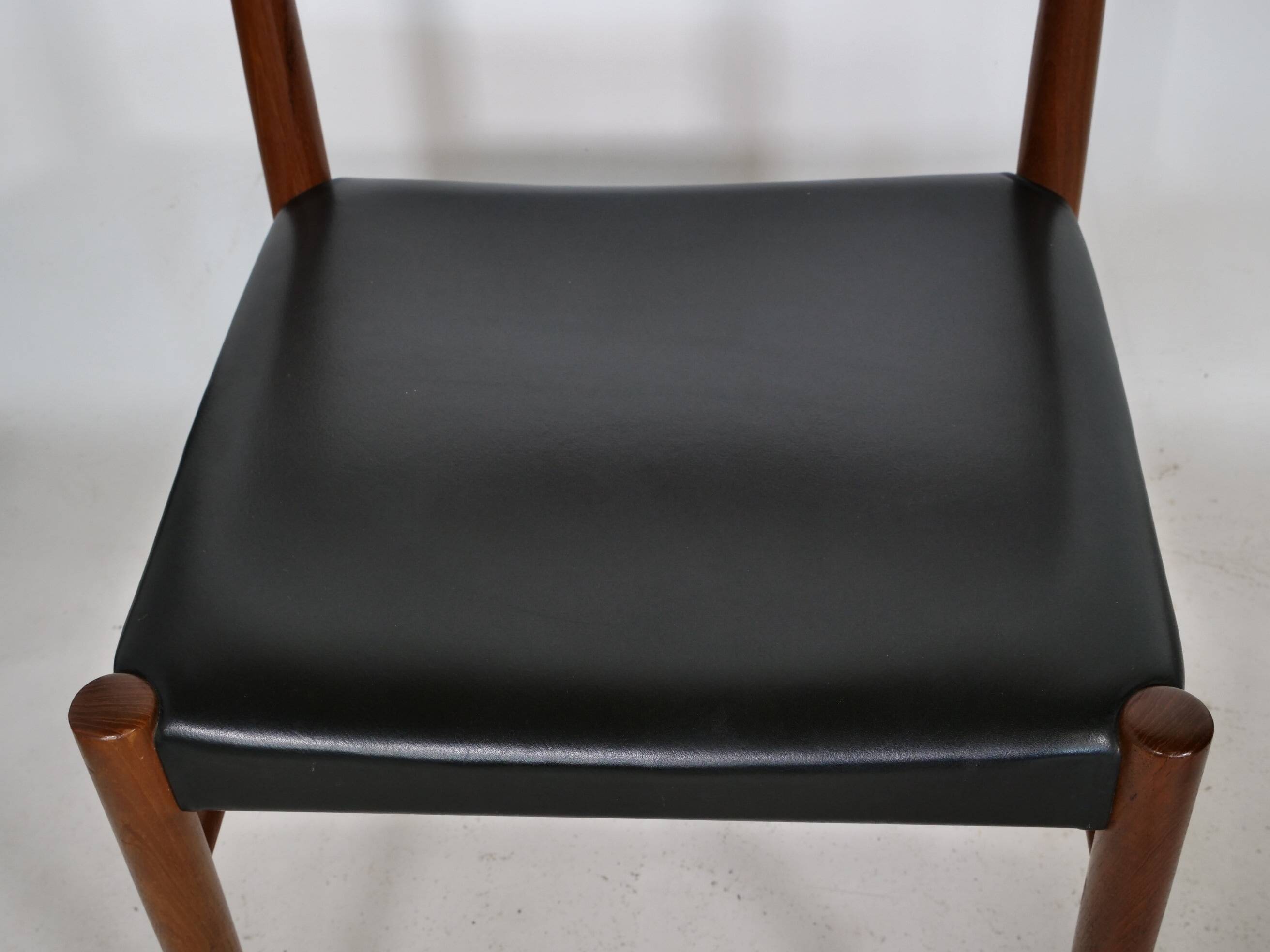 Chaises de salle à manger en teck HW Klein pour Bramin années 1960