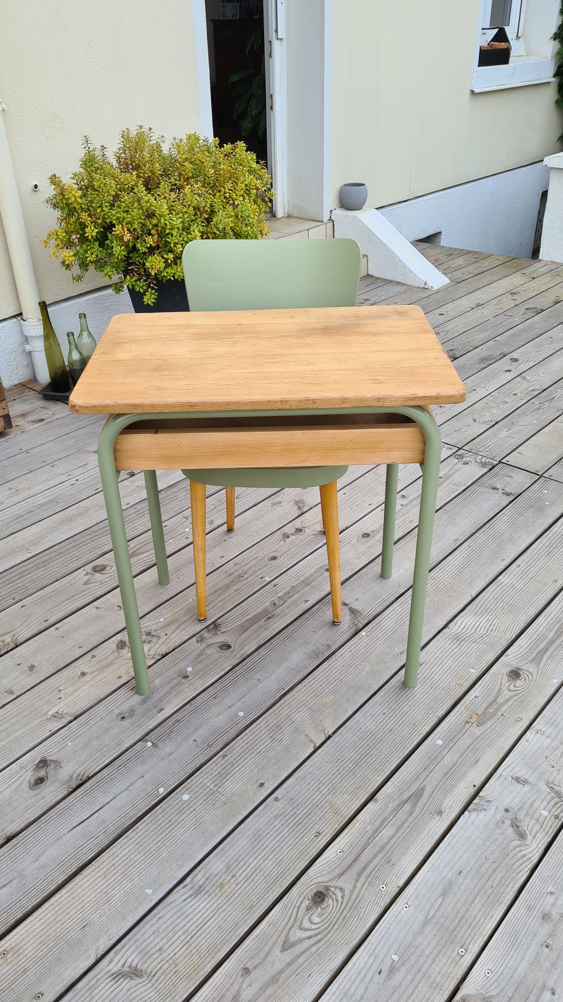 Bureau d'écolier et sa chaise Baumann