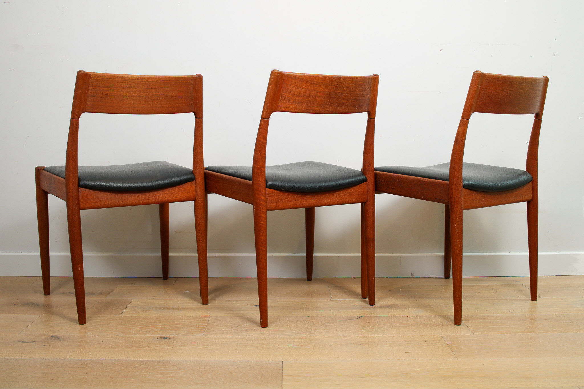 A vintage mid-century Arne Hovmand-Olsen for Mogens Kold MK175 chair