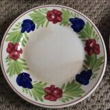 Series of 8 dessert plates
