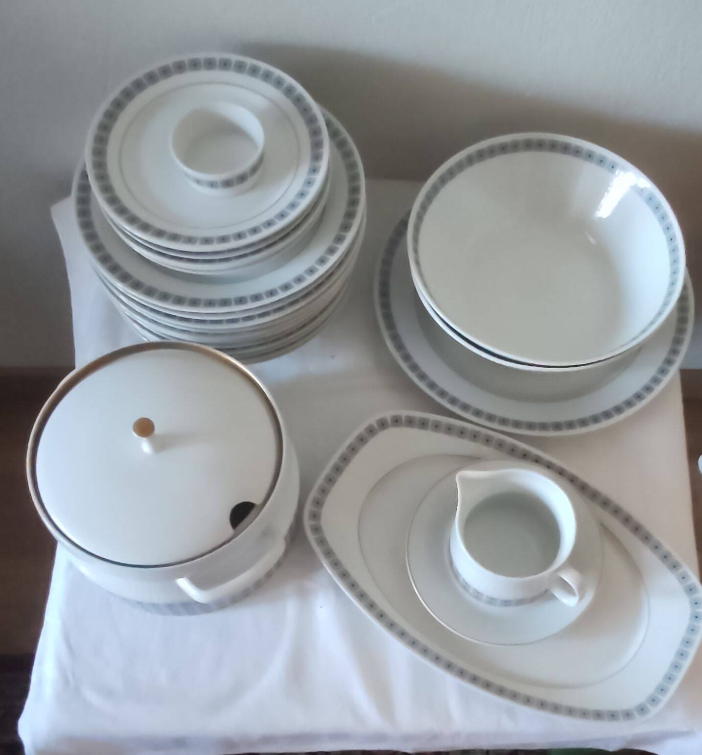 Service de table, Néfertiti Tchécoslovaquie