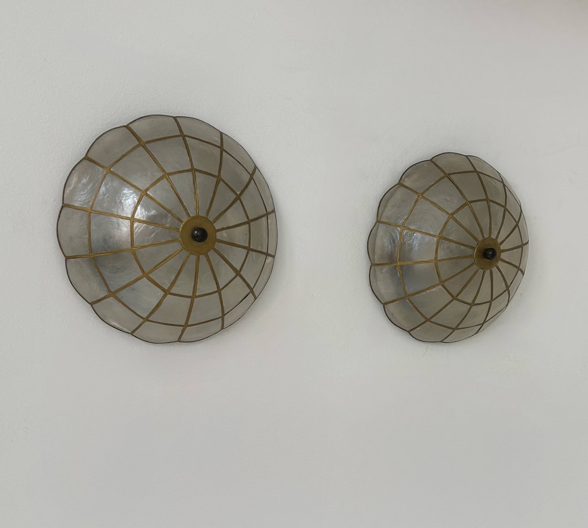 Paire d'applique vintage, nacre et laiton, France, 1980