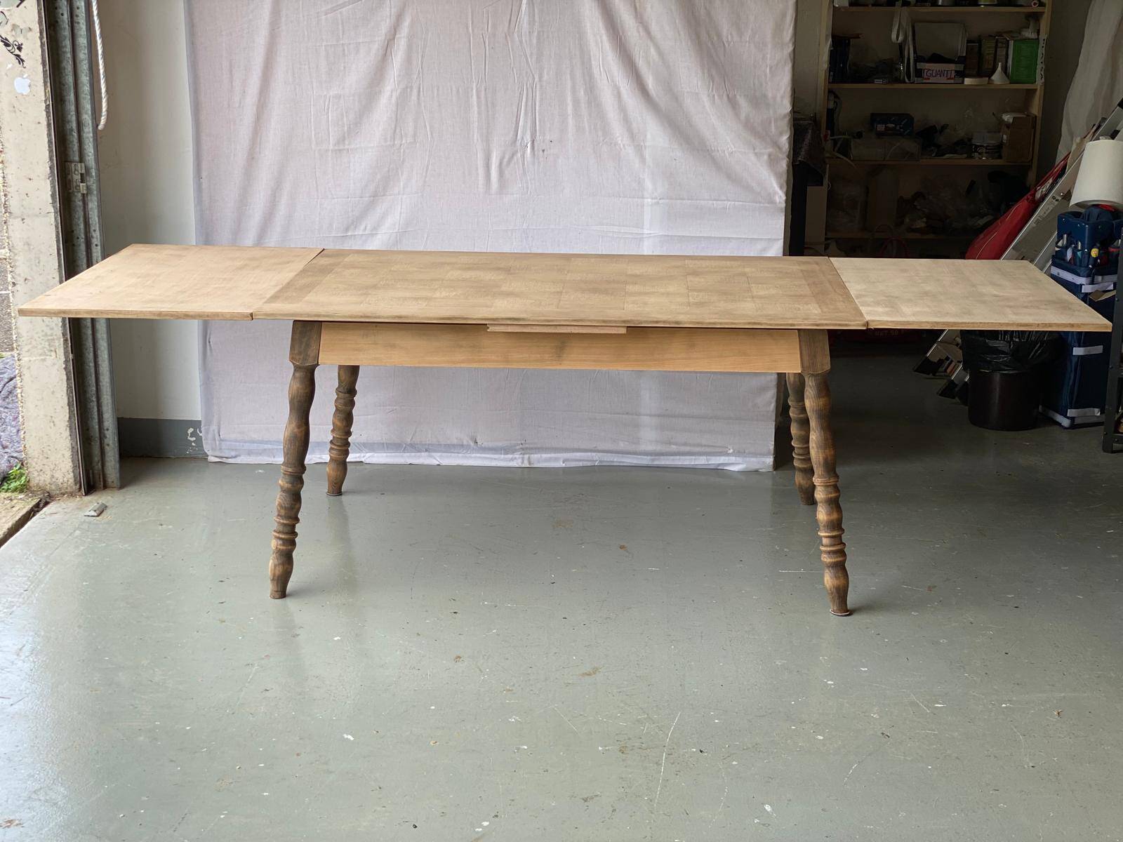 Vintage extendable dining table renovated in marquetry and raw wood