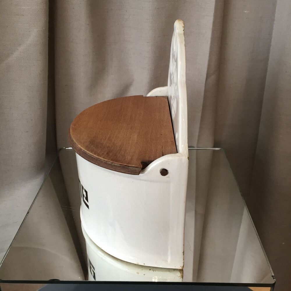 White flour pot wood lid