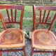 Chaises bistrot avec motifs