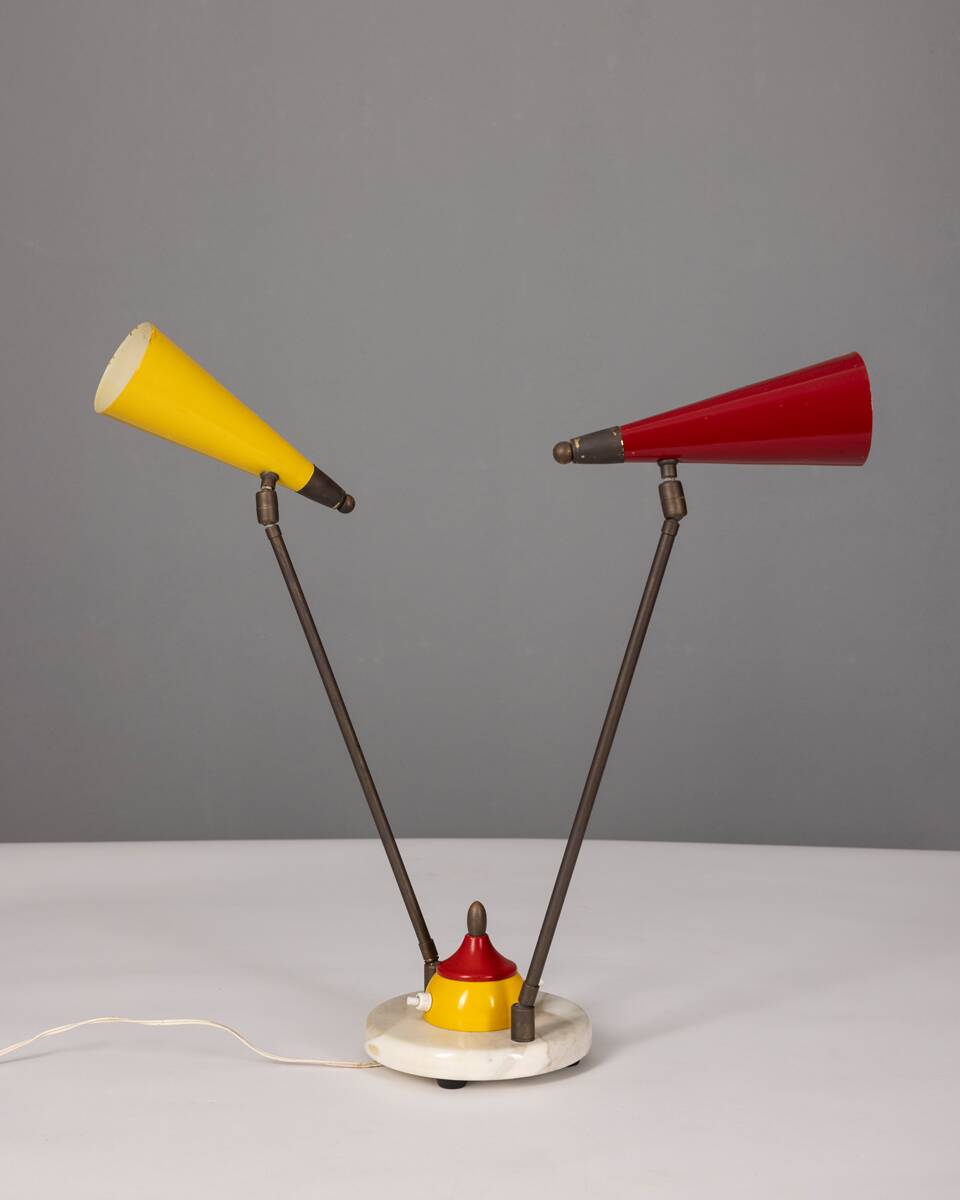 Lampe de table vintage des années 1950, abat-jour conique, design stilnovo
