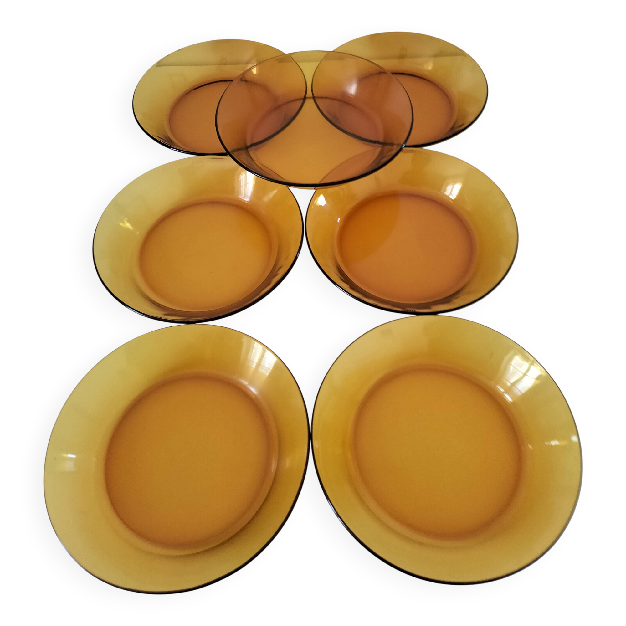 7 deep plates Duralex amber glass