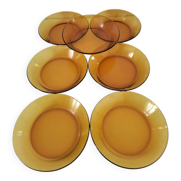 7 deep plates Duralex amber glass