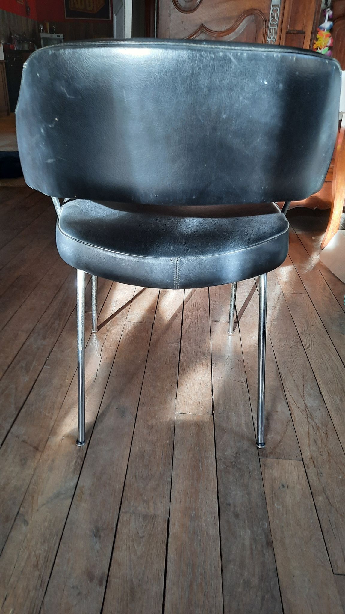 Fauteuil et chaise de bureau année 60 skaï