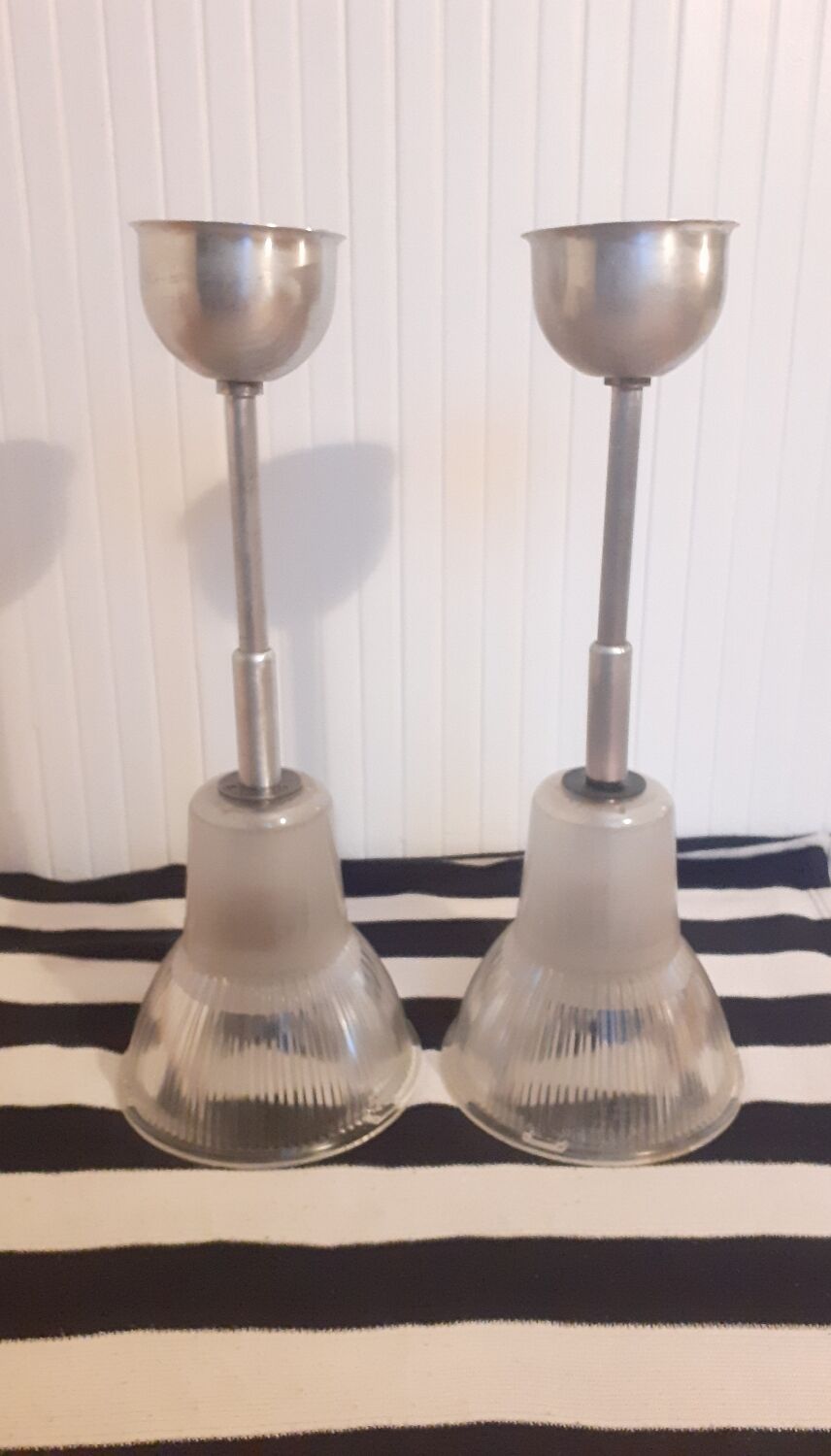 Paire de suspensions en verre Holophane 1950