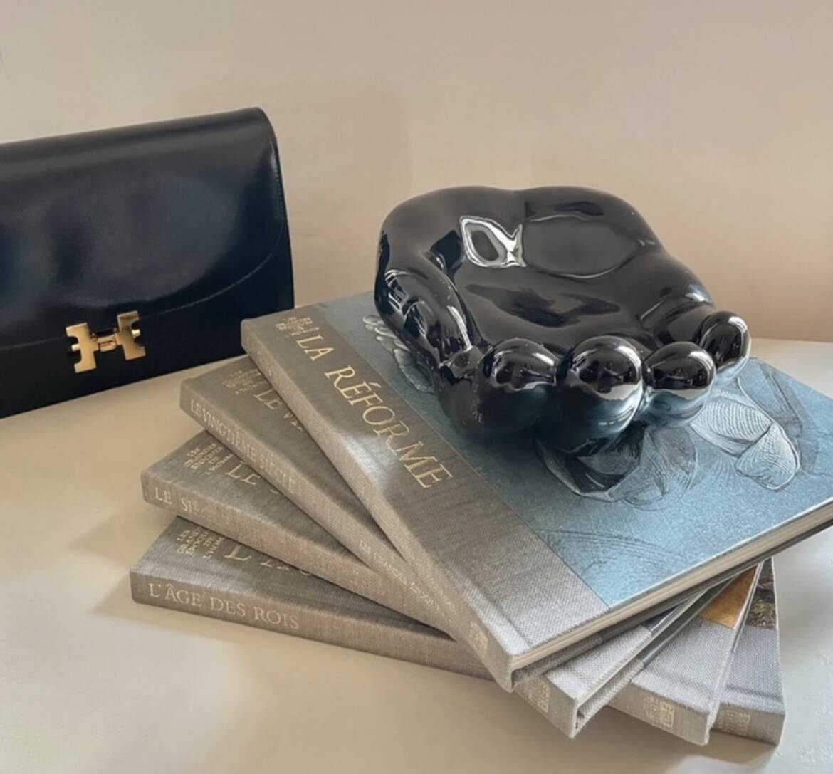 Black ceramic pocket tray