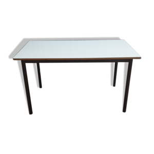 table formica par Elbe