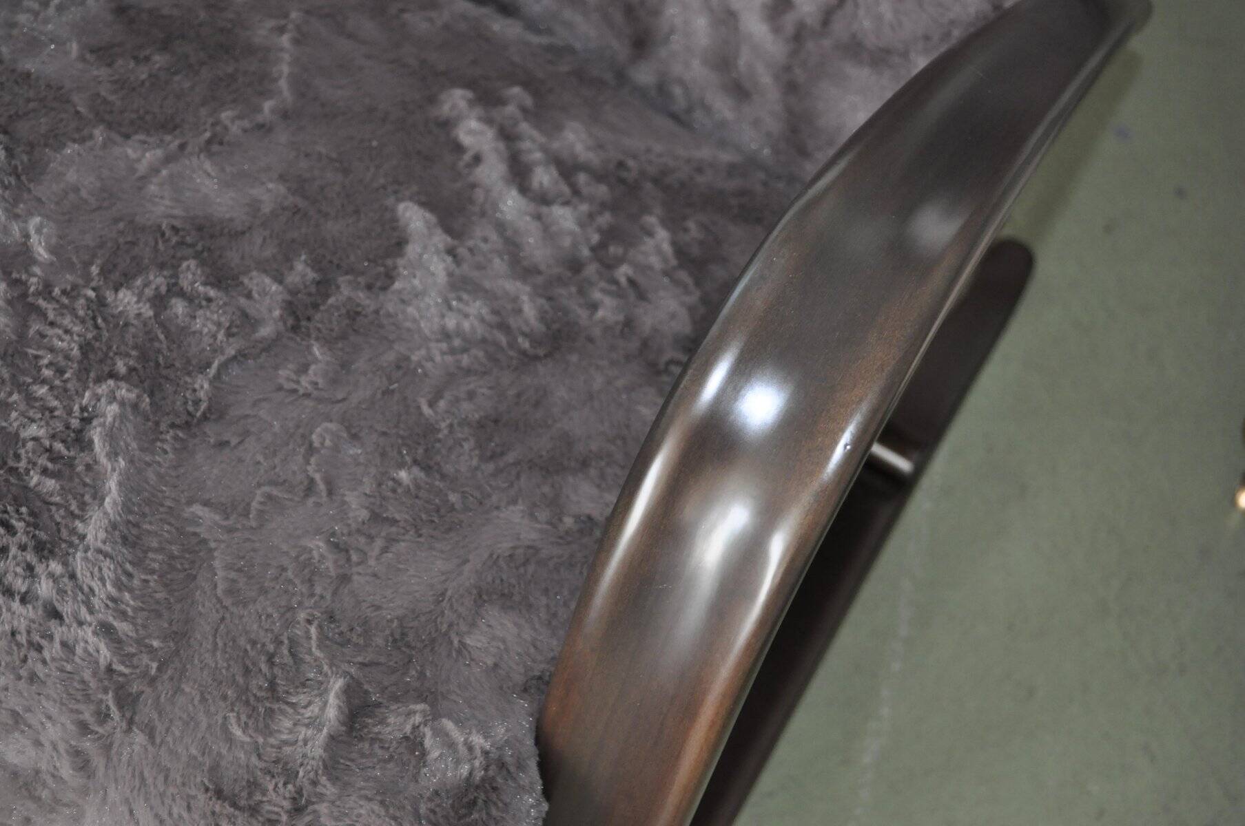 Pair of H 269 armchairs by Jindrich Halabala in wood and faux fur, brown/grey, 1930s