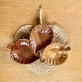 Trois coupelles feuilles