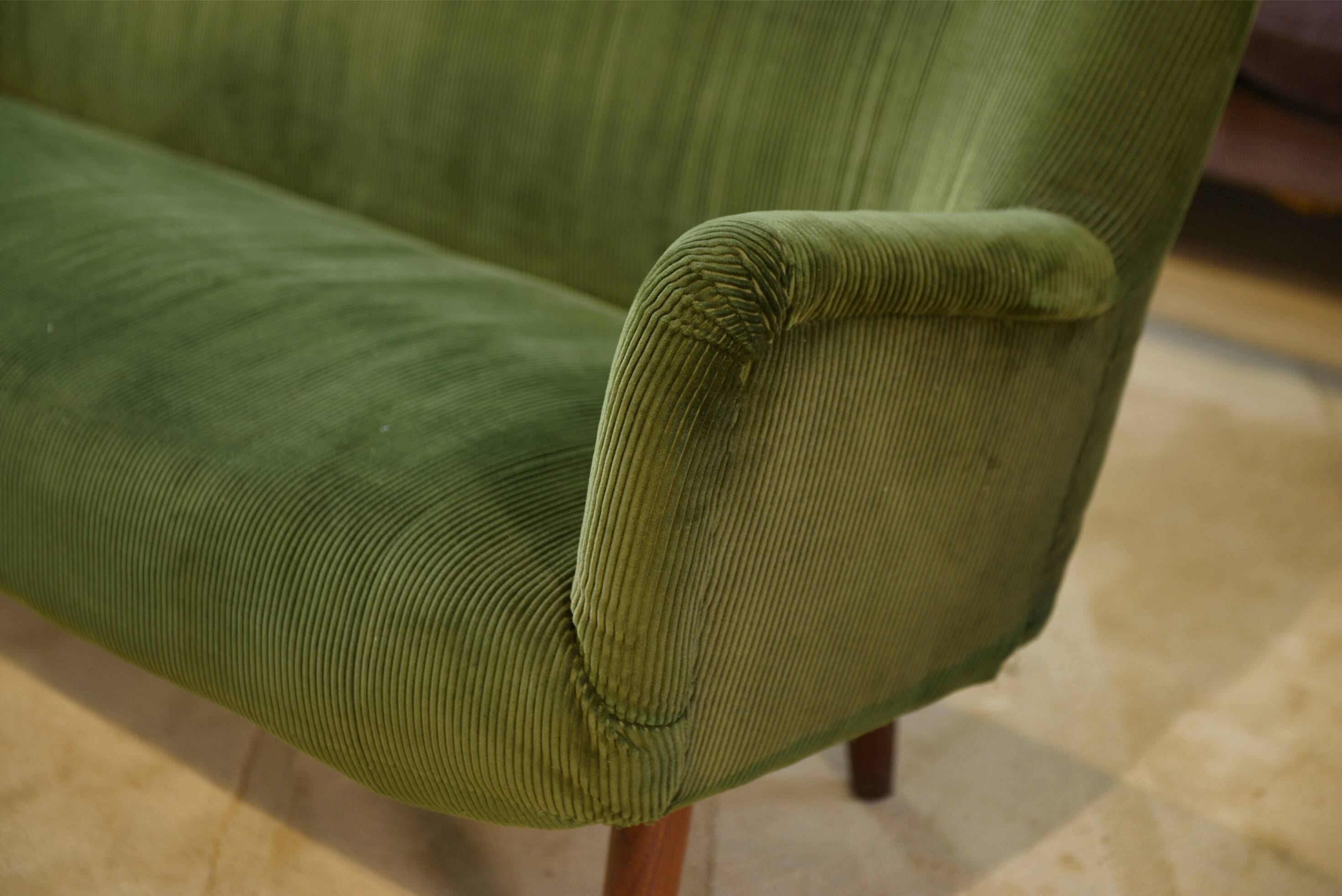 Green velvet canapé 1960s