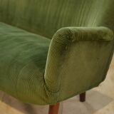 Green velvet canapé 1960s