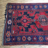 Hand knotted Persian rug - 210x126cm