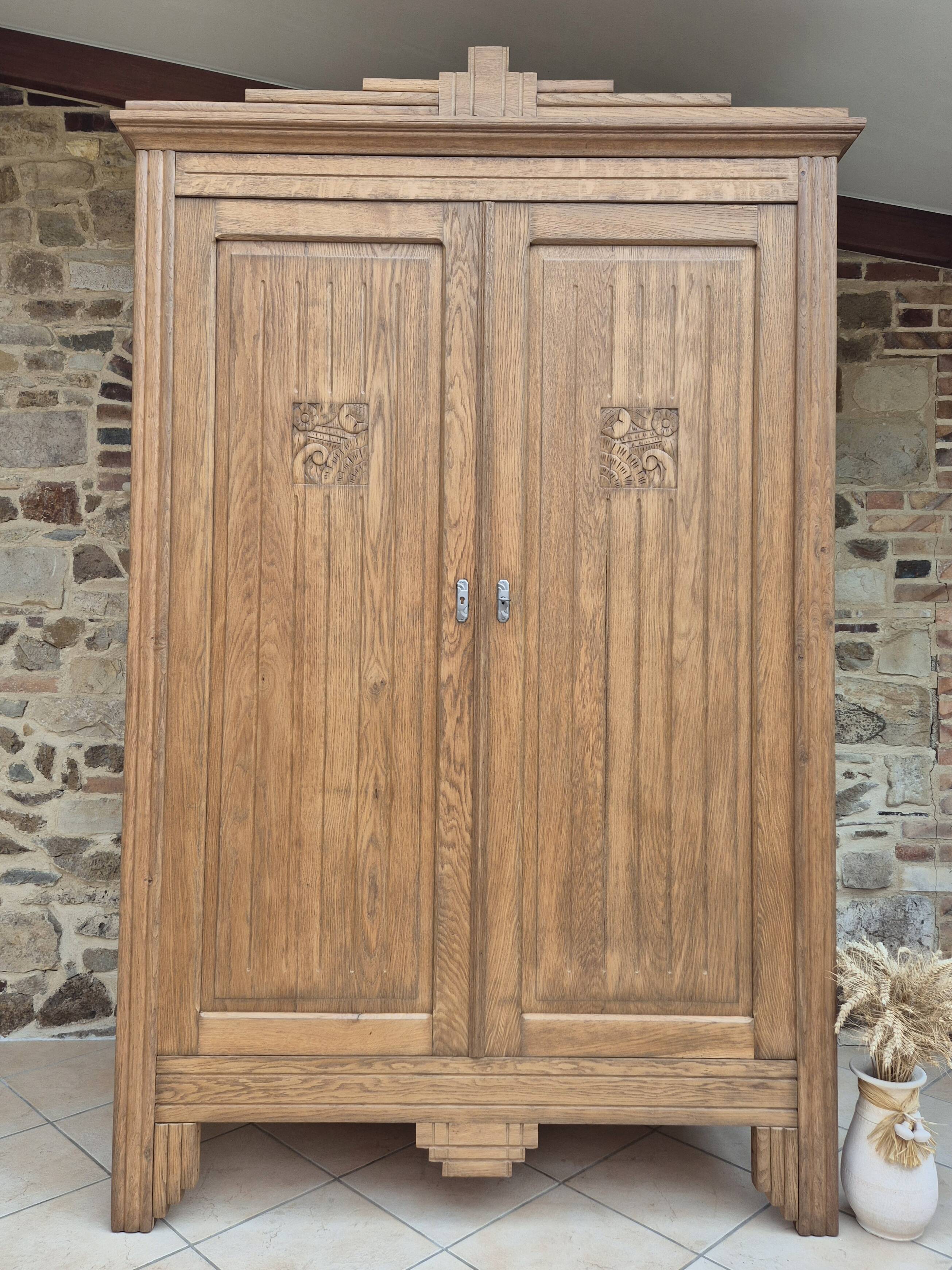 Armoire parisienne art déco