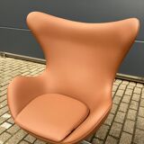2x Fritz Hansen Egg chair by Arne Jacobsen in Cognac leather, new condition!