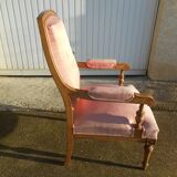 Fauteuil en noyer blond du XlXème siecle