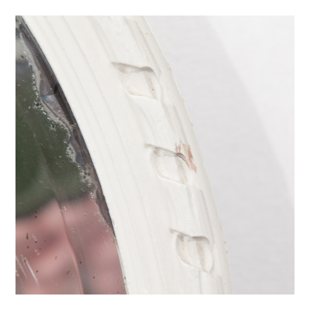 Mirror of the 1950s with a painted wooden frame and an oval ice.