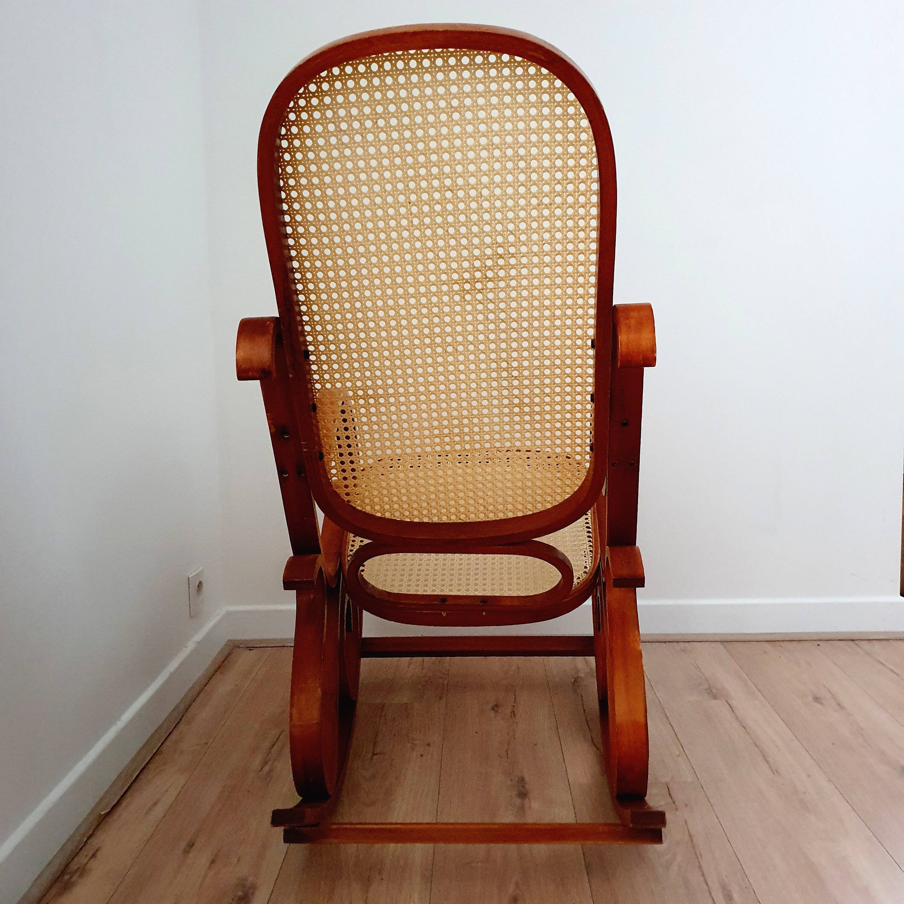 Rocking-chair wood and canning