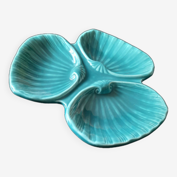 shell-shaped tray