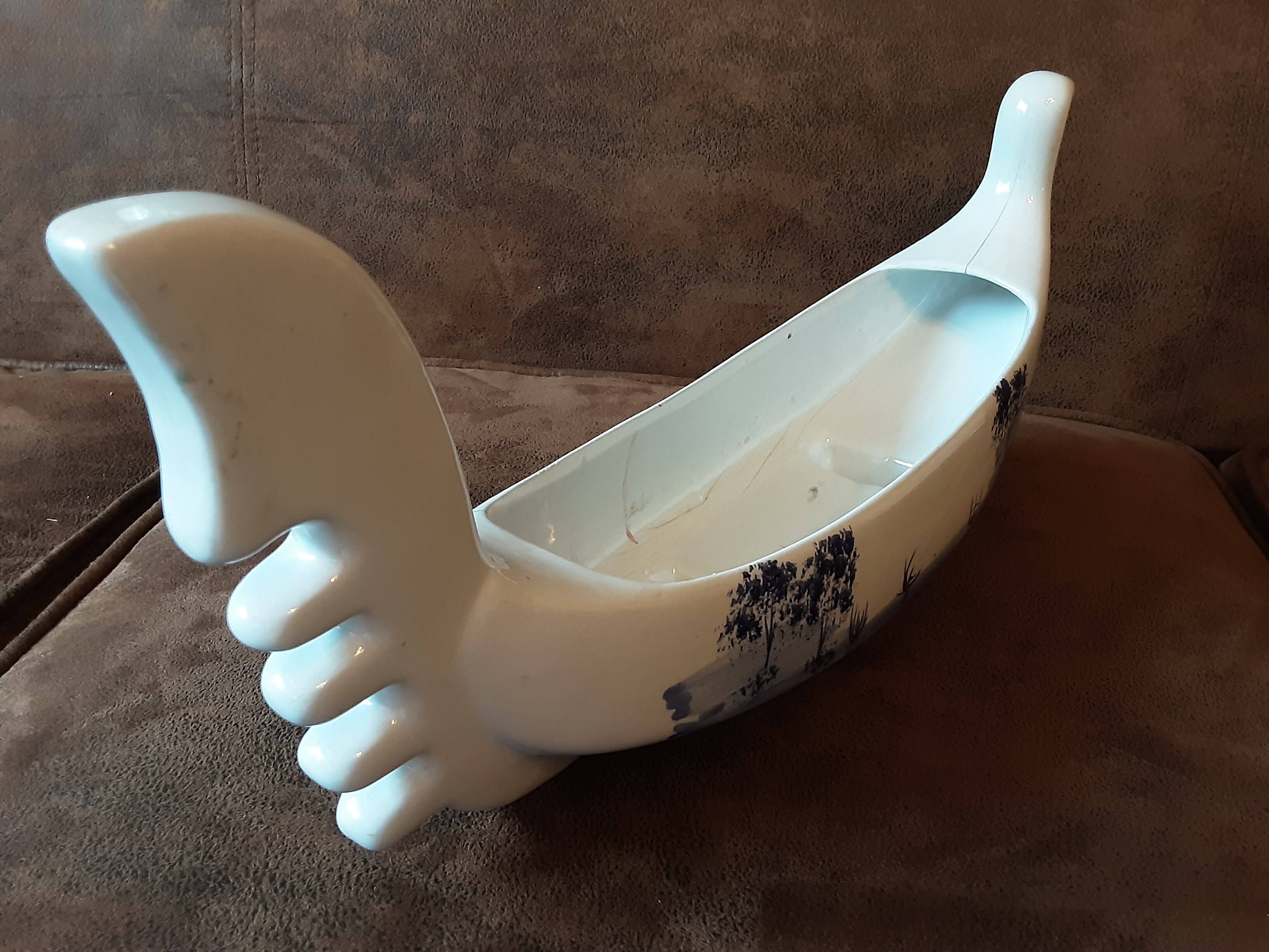 Ceramic barge trinket