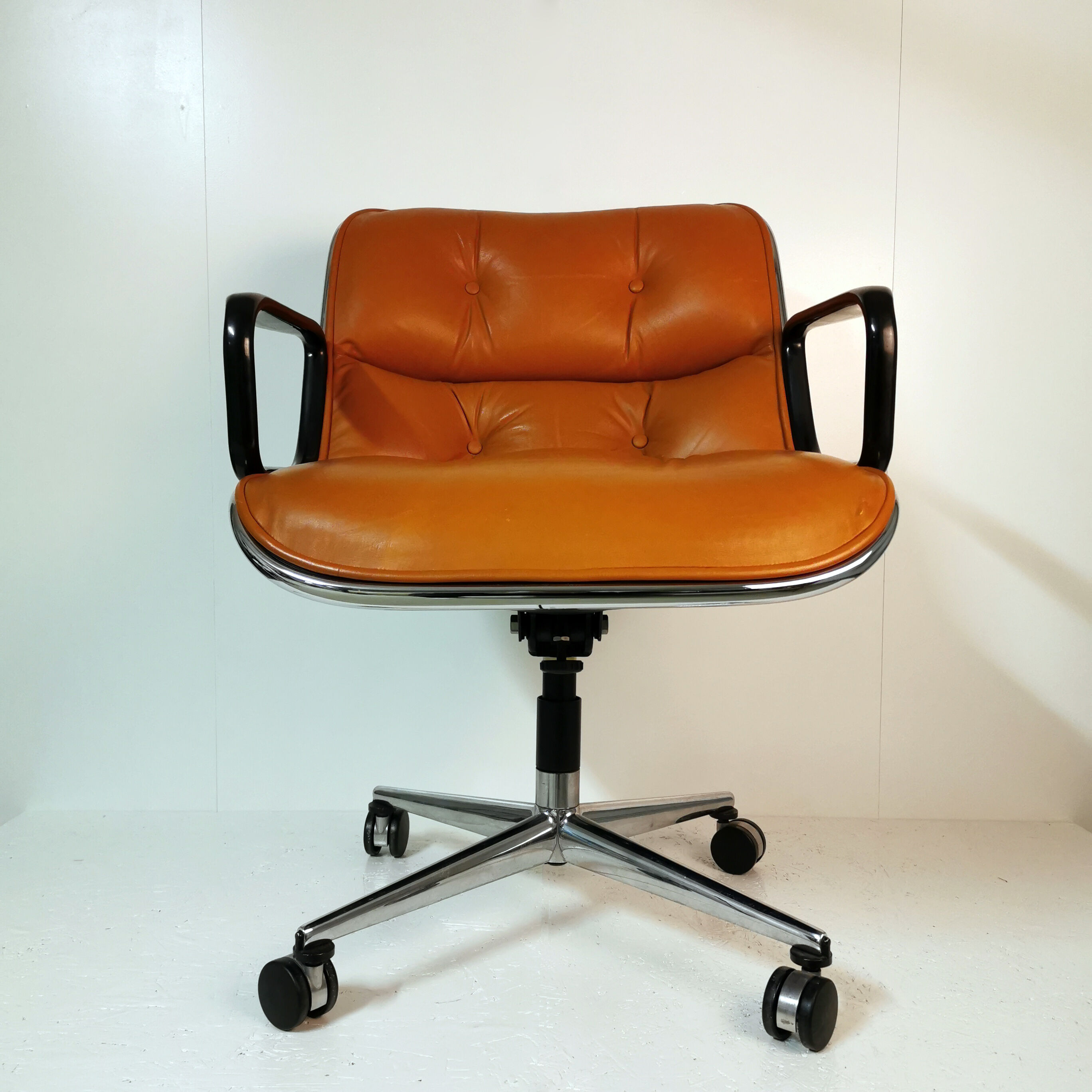 Charles Pollock's swivel for Knoll, 1970