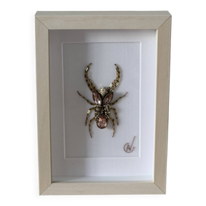 Tableau insecte brodé - main