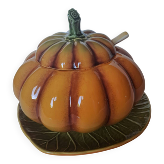 Pumpkin-shaped slip soup tureen