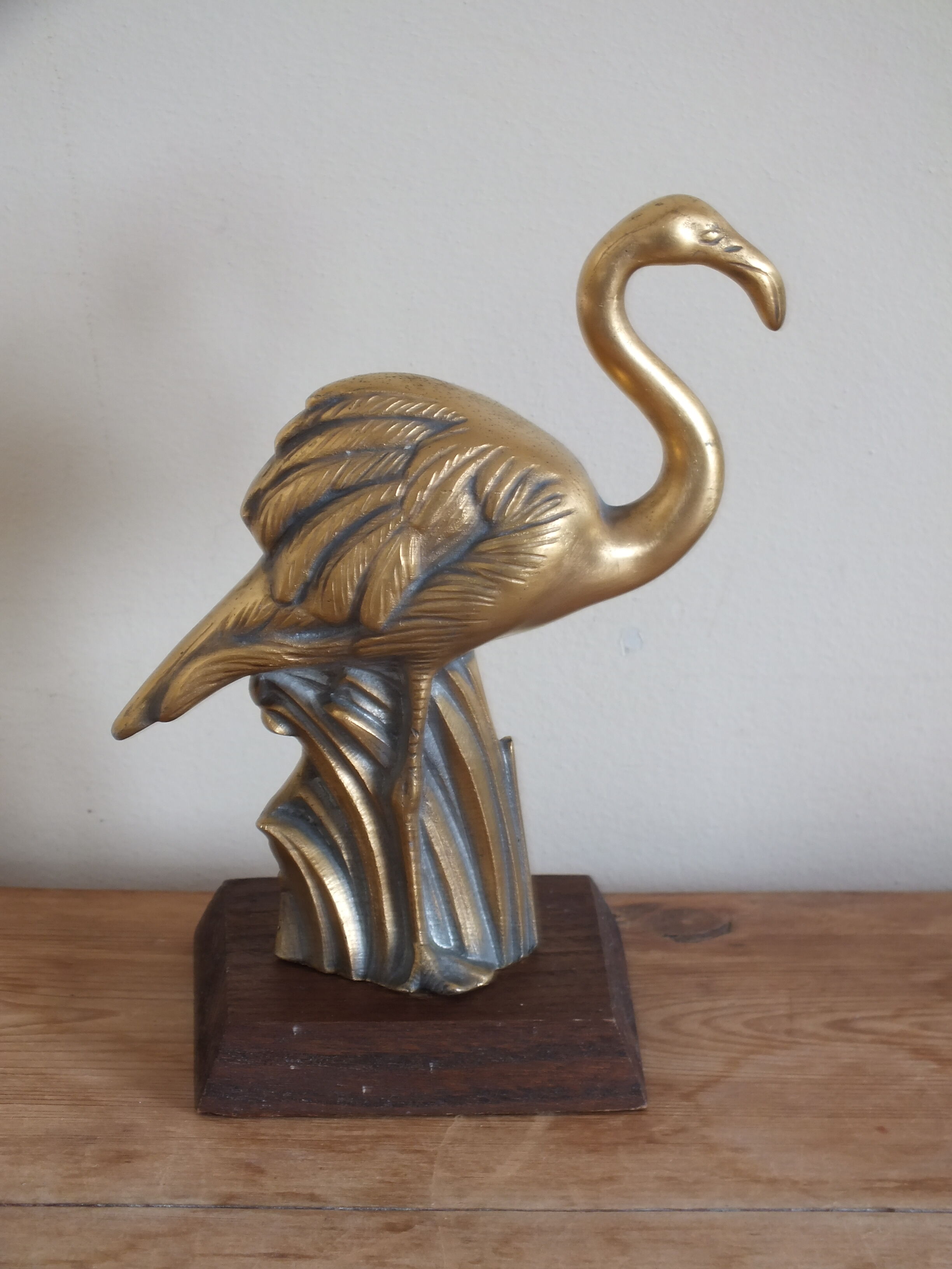 Pink flamingo in bronze